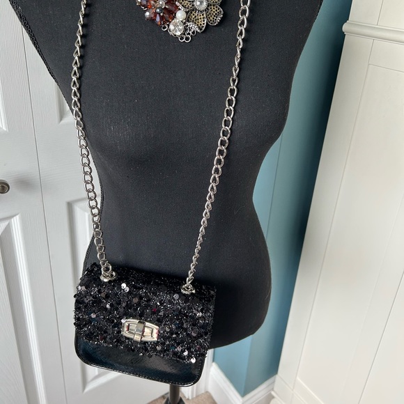 🖤Express Sequined with Chain Strap Purse - Picture 2 of 11